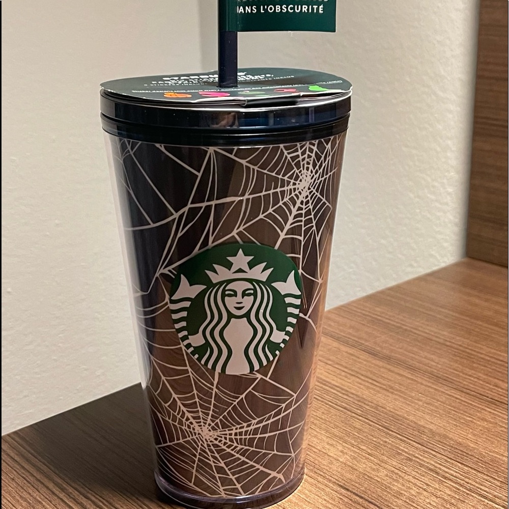 New Starbucks 2021 Halloween Tumbler Cup Spider Web Glow in the Dark 16oz Grande
